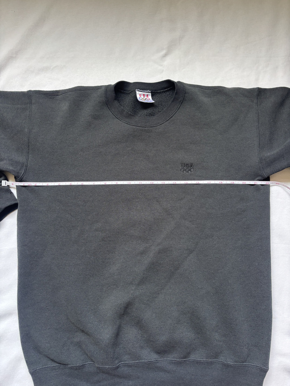 Team USA black embroidered crewneck, size med/large